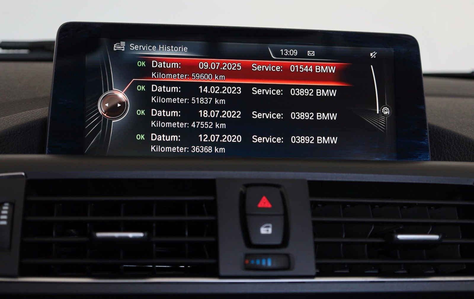 Fahrzeugabbildung BMW 220 i Cabrio M Sport,Navi Prof.,Kamera,Xenon