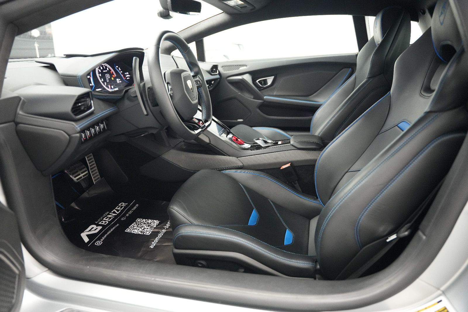 Fahrzeugabbildung Lamborghini Huracán EVO V10 /LIFT/SENSONUM/KAMERA/ACC