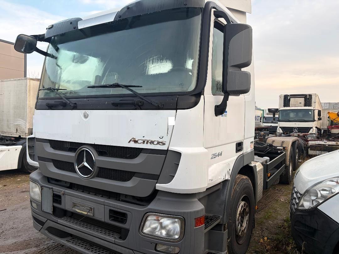 Mercedes-Benz 2544 Abrollkipper