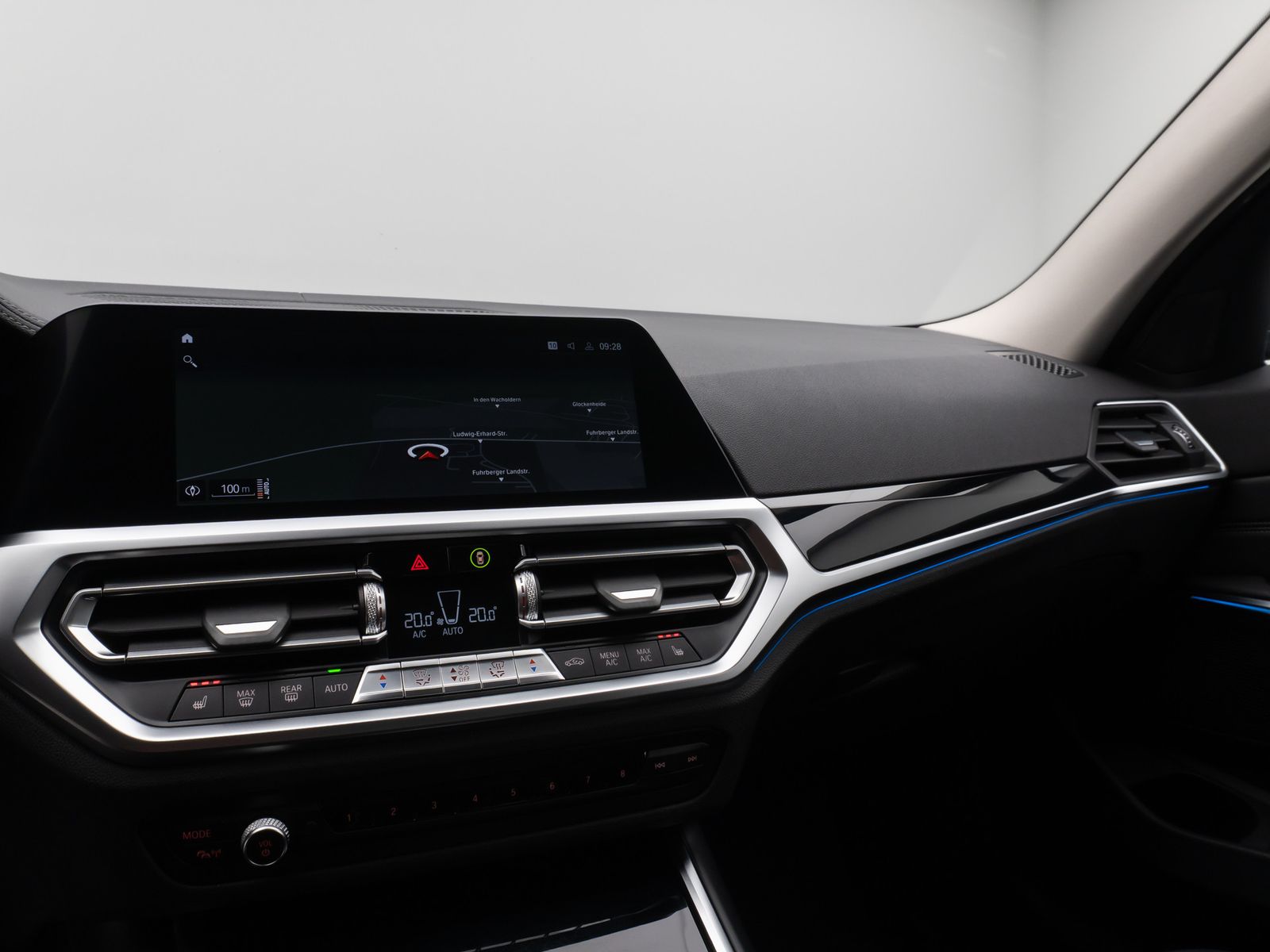 Fahrzeugabbildung BMW 330e Luxury Line 360°HiFi DAB Alarm Sport 19Zoll