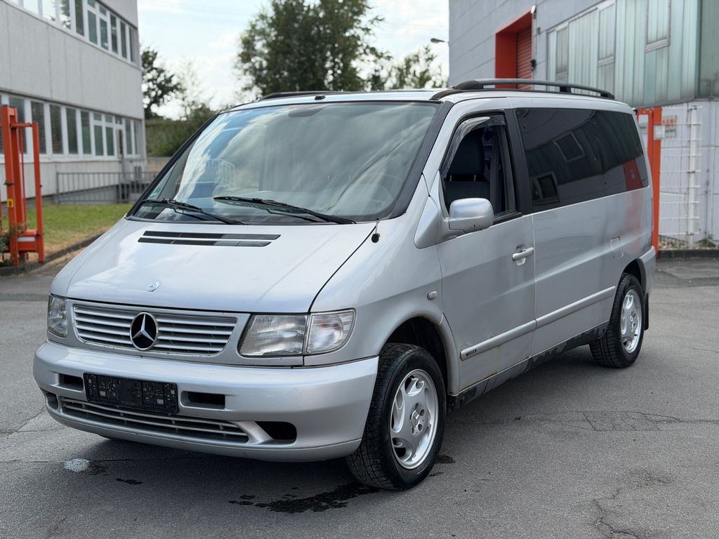 Mercedes-Benz V 220
