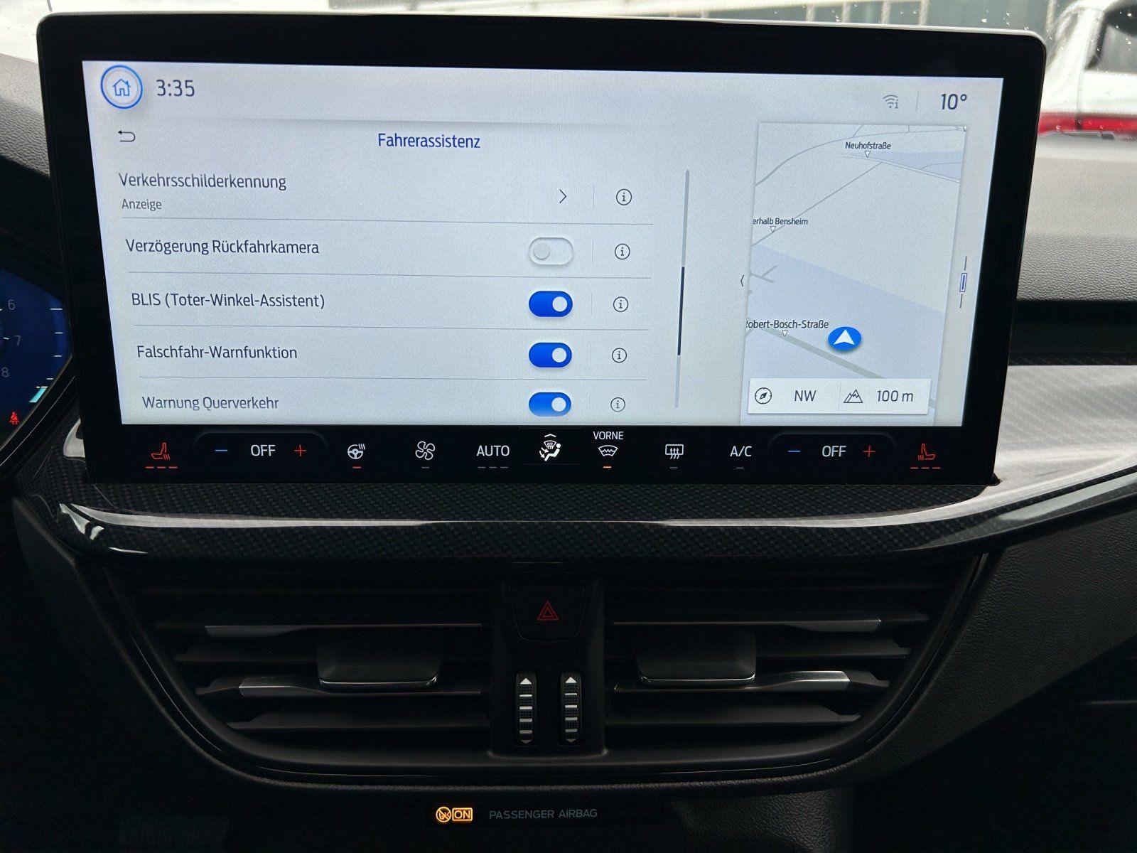 Fahrzeugabbildung Ford Focus 1.0 ST-Line X Aut./LED/ACC/KAMERA/NAVI/AHK