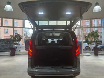 Ford Grand Tourneo Connect PHEV Active