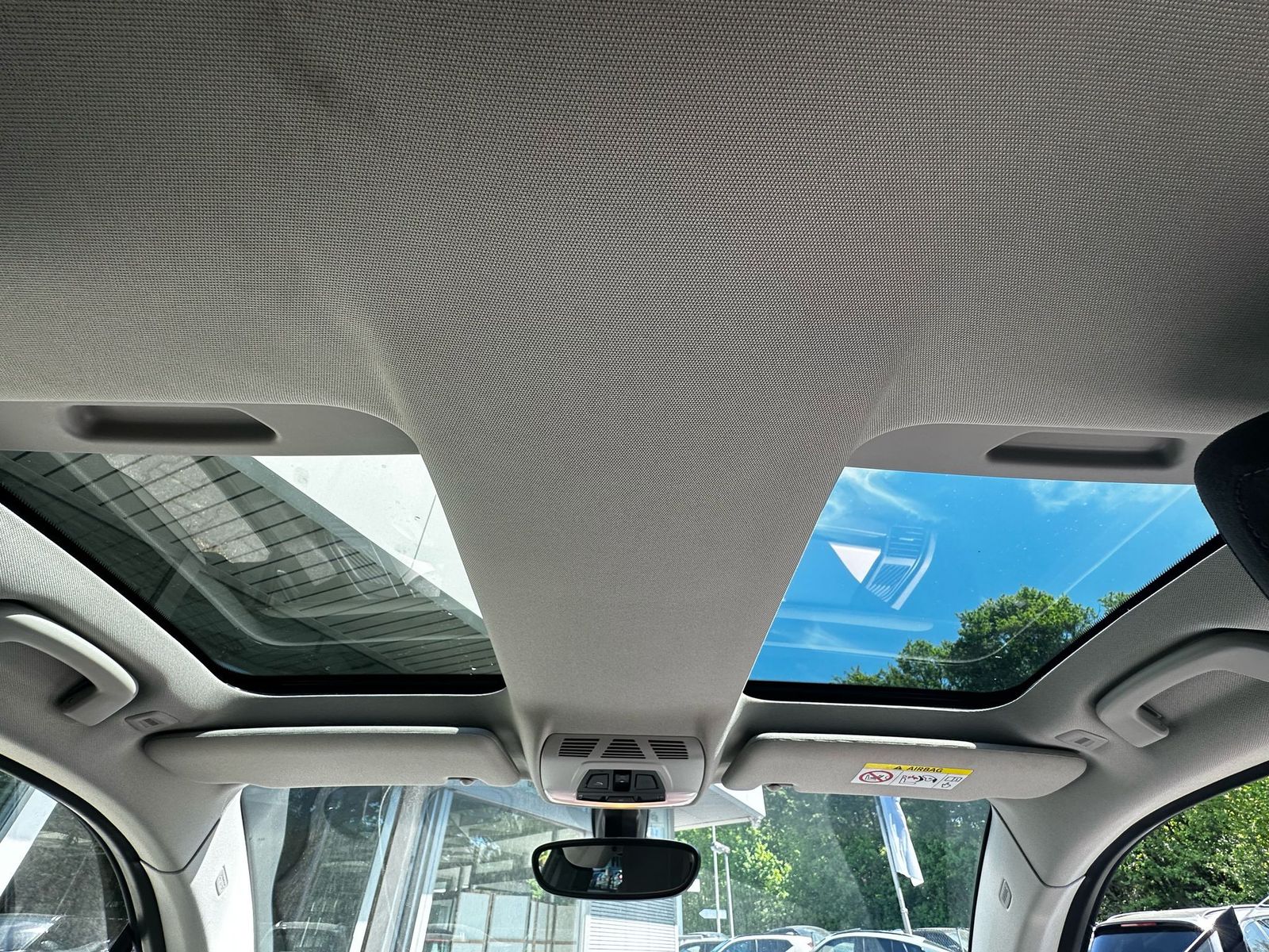 Fahrzeugabbildung BMW i3 s 120Ah PANO+NAVI+LED+SITZHZ+KAMER+TEMP+DAB+M