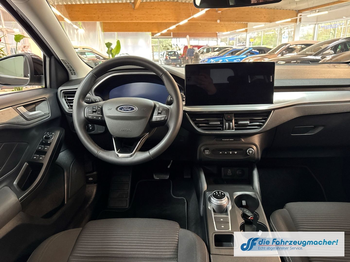 Fahrzeugabbildung Ford Focus Turnier Titanium X Navi Digitales Cockpit