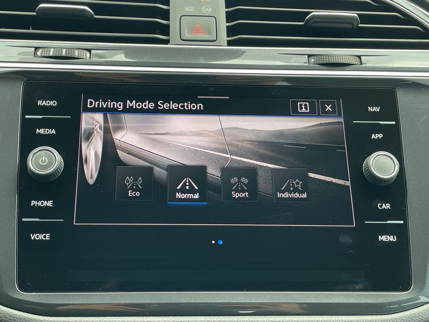 Tiguan Allspace R-Line 2.0TDI 4MOTION AHK/Kamera