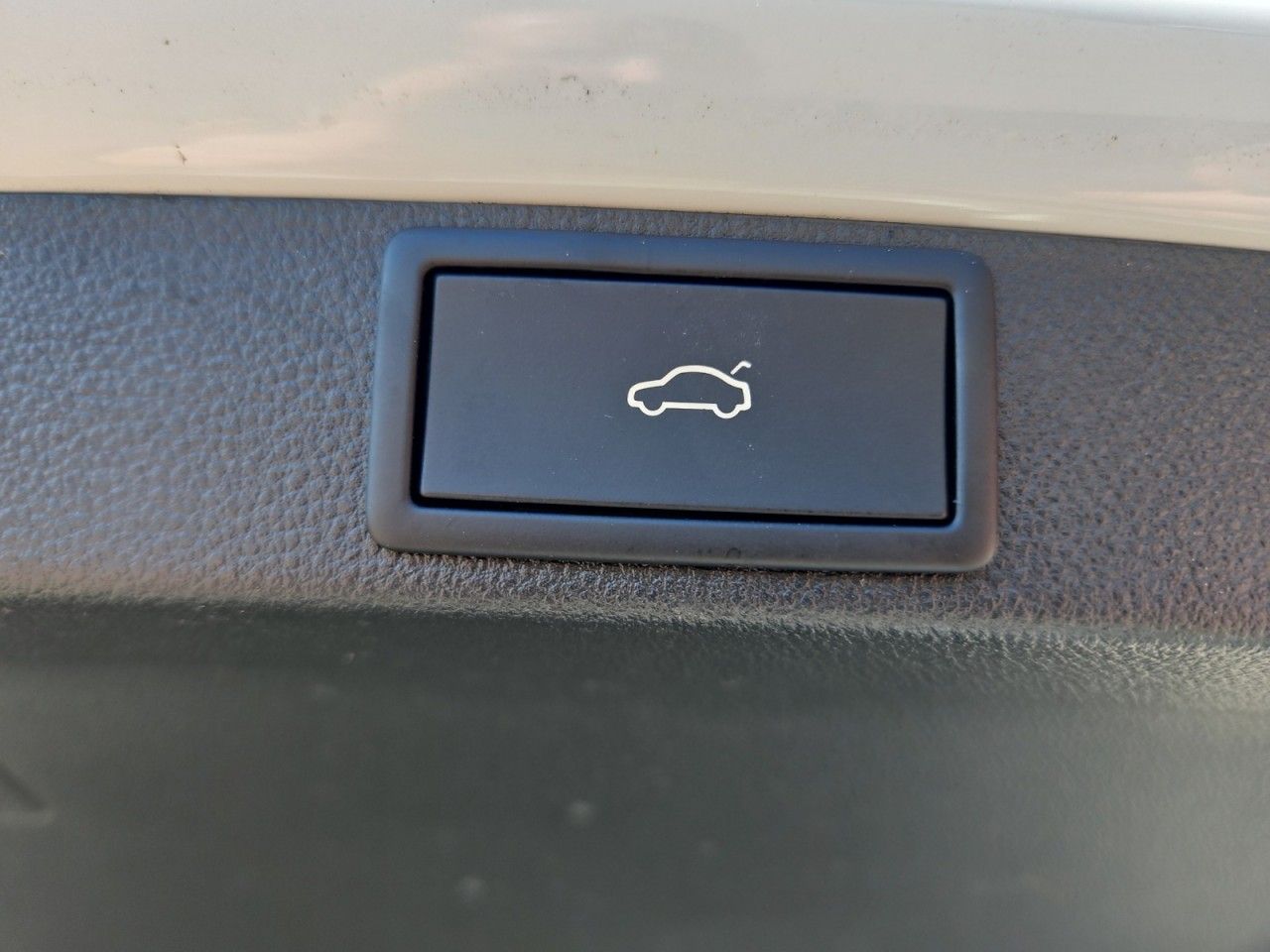 Fahrzeugabbildung SKODA Octavia Combi Style 4x4 TDI DSG,Navi,AHK,Matrix
