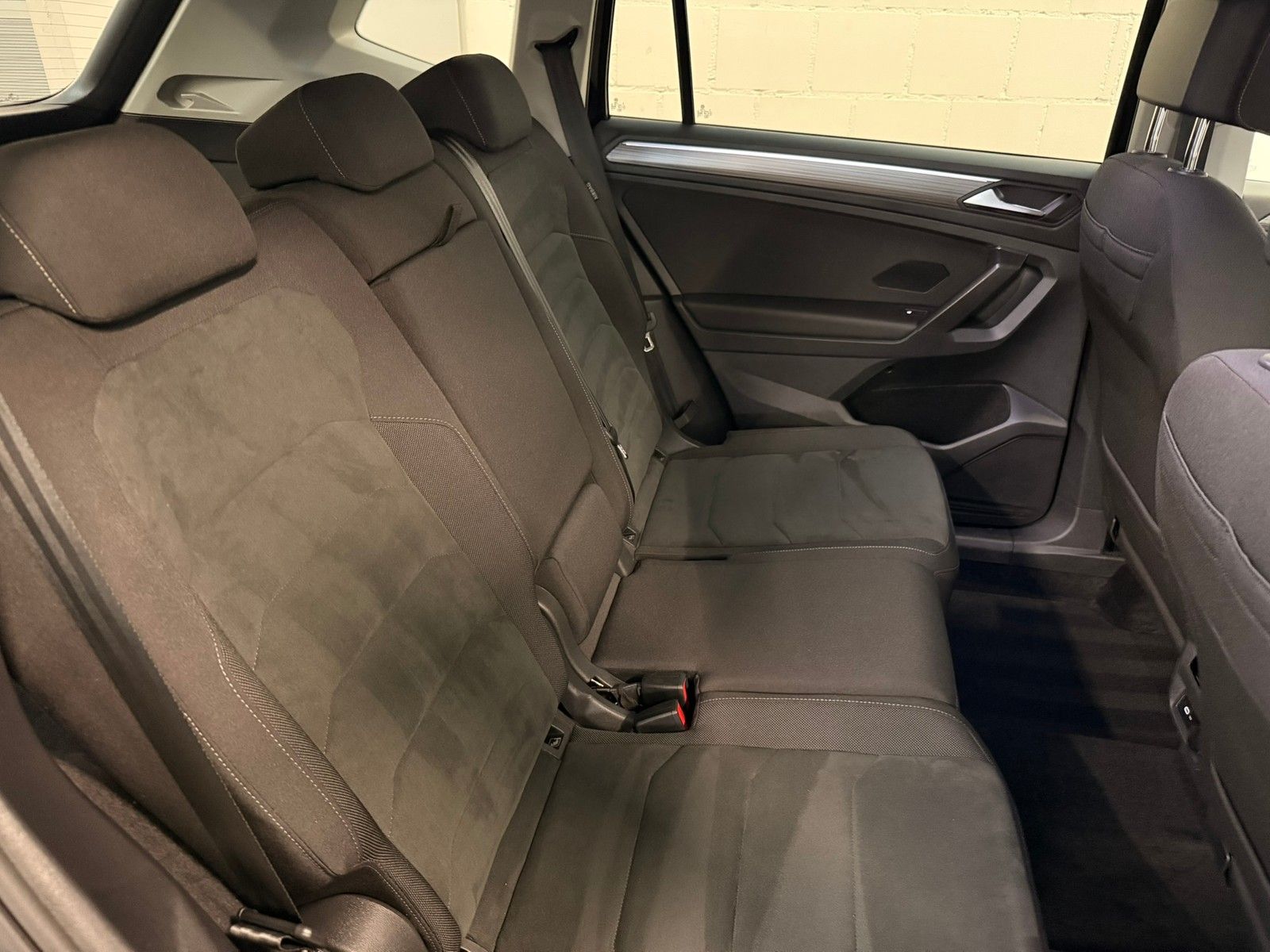 Fahrzeugabbildung Volkswagen Tiguan Alls. 2,0 TDI Eleg. 4Motion + AHK +Kamera