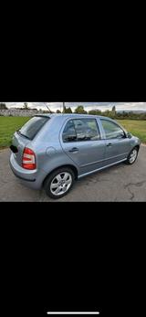 Skoda Fabia 6Y 2.0 blaugrau - Skoda Fabia: 6y