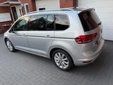 Volkswagen Touran 2,0TDI 7Sitzer DSG High ACC AHK Standheiz - VW Touran Gebrauchtwagen in Braunschweig