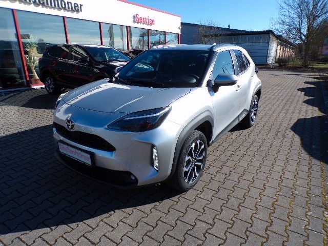 Toyota Yaris Cross 1,5-l-VVT 130 (Teamplayer)in weiss