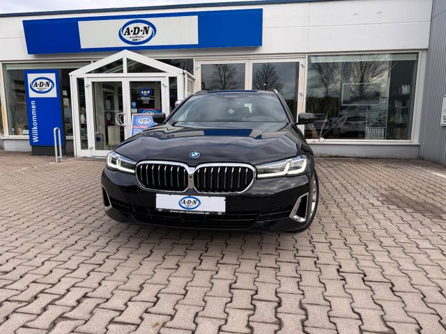 BMW 530e Touring xDrive Luxury Line Plug-in-Hybrid