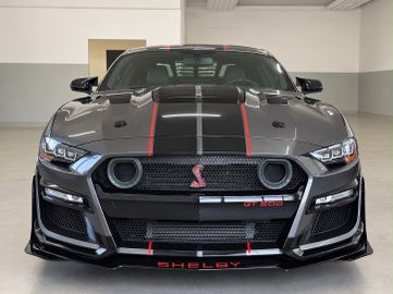 Ford Mustang - 8