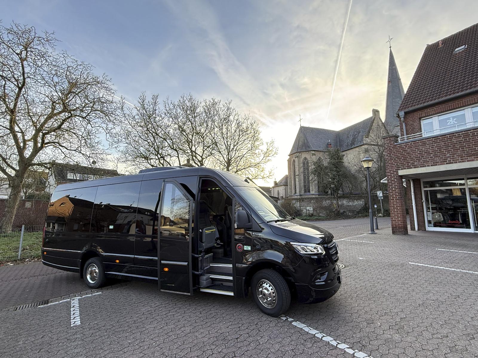 Mercedes-Benz ALTAS Business L 519 / VIP 16+1+1