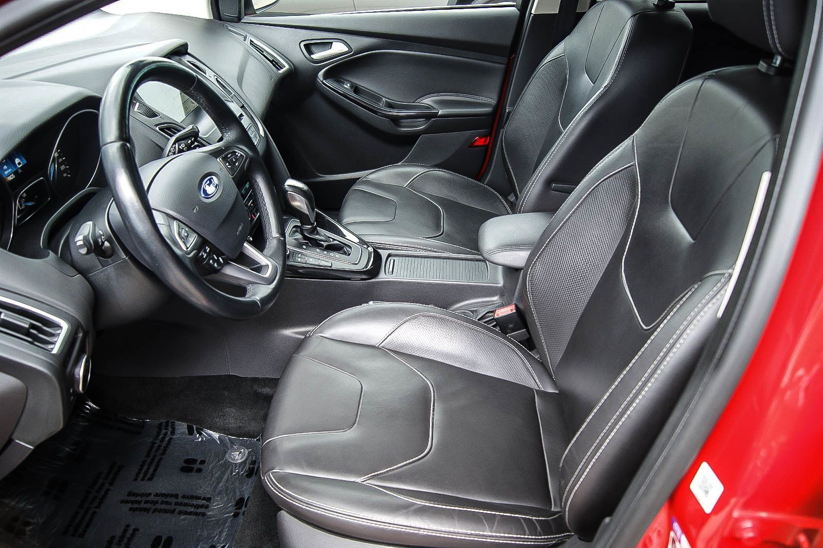 Fahrzeugabbildung Ford Focus Turnier 1.5 Titanium Aut RACEROT ACC STHZG