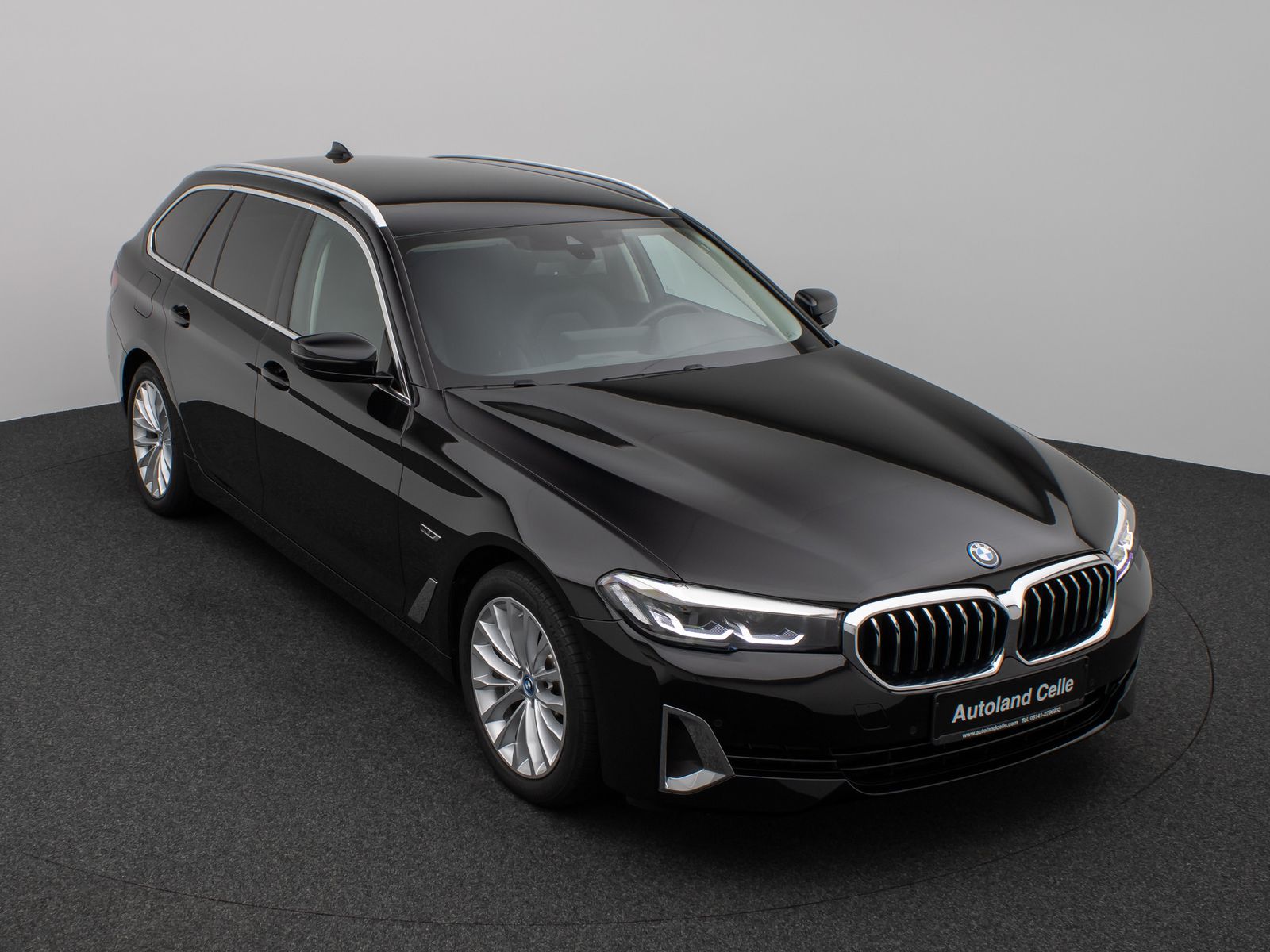 Fahrzeugabbildung BMW 530e Luxury Line Kamera DAB WLAN Alarm Sport AHK