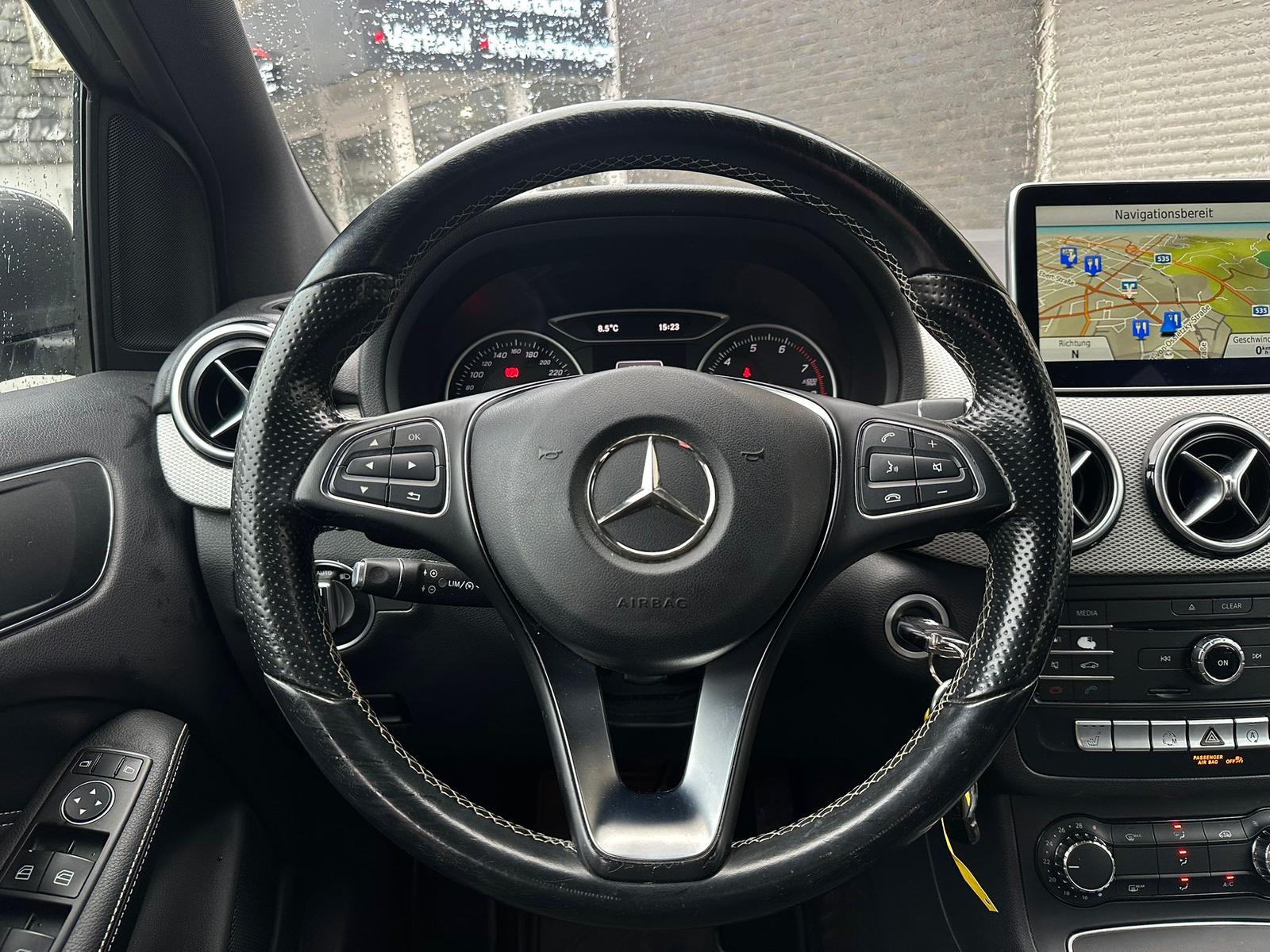 Mercedes-Benz B 180 *AUTOMATIK*KAMERA*NAVI*TEMP*LED*SHZ*LMF