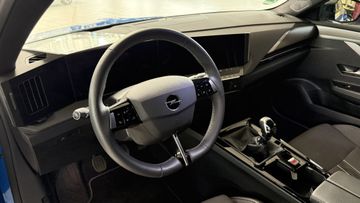 Fotografie 4 des Opel Astra Sports Tourer 1.2 Turbo GS