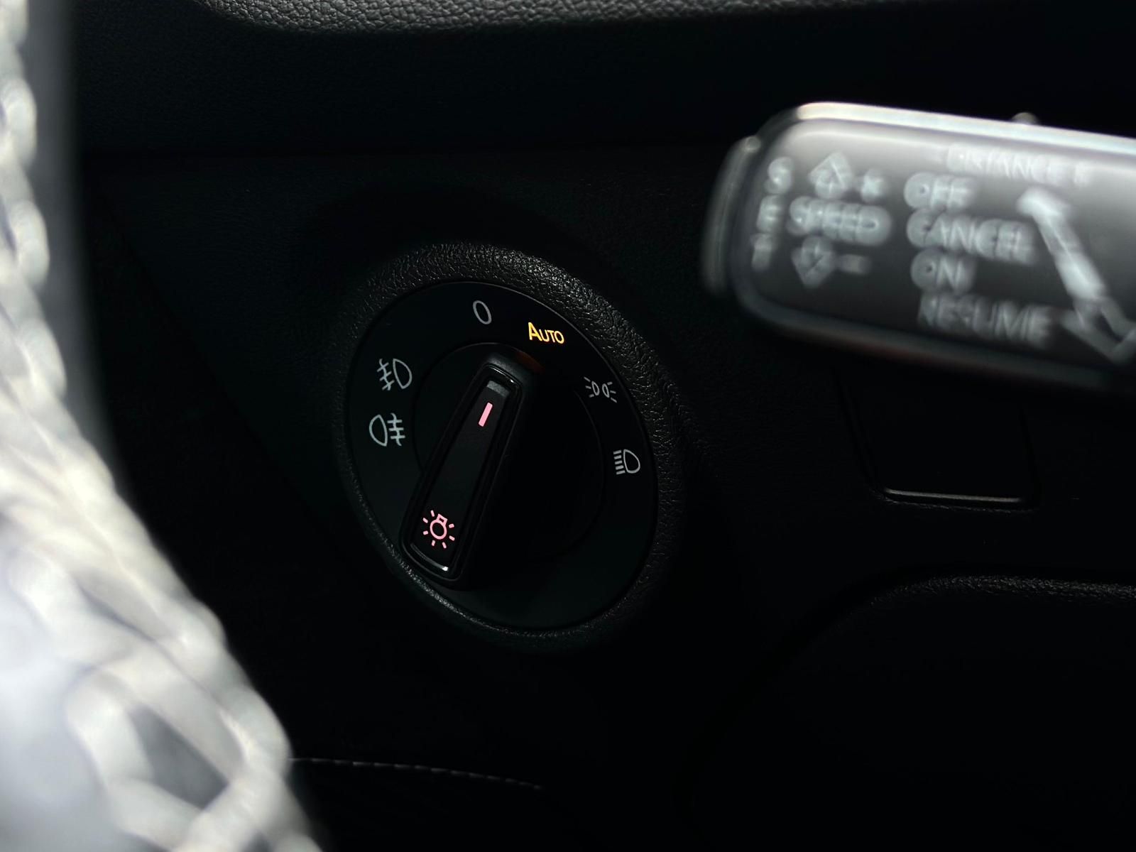 SEAT Leon ST 2.0TSI CUPRA 300 4DRIVE LED#PANO#ACC#SHZ - Image 19