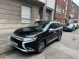 Mitsubishi Outlander 7 Sitze - Mitsubishi: Van