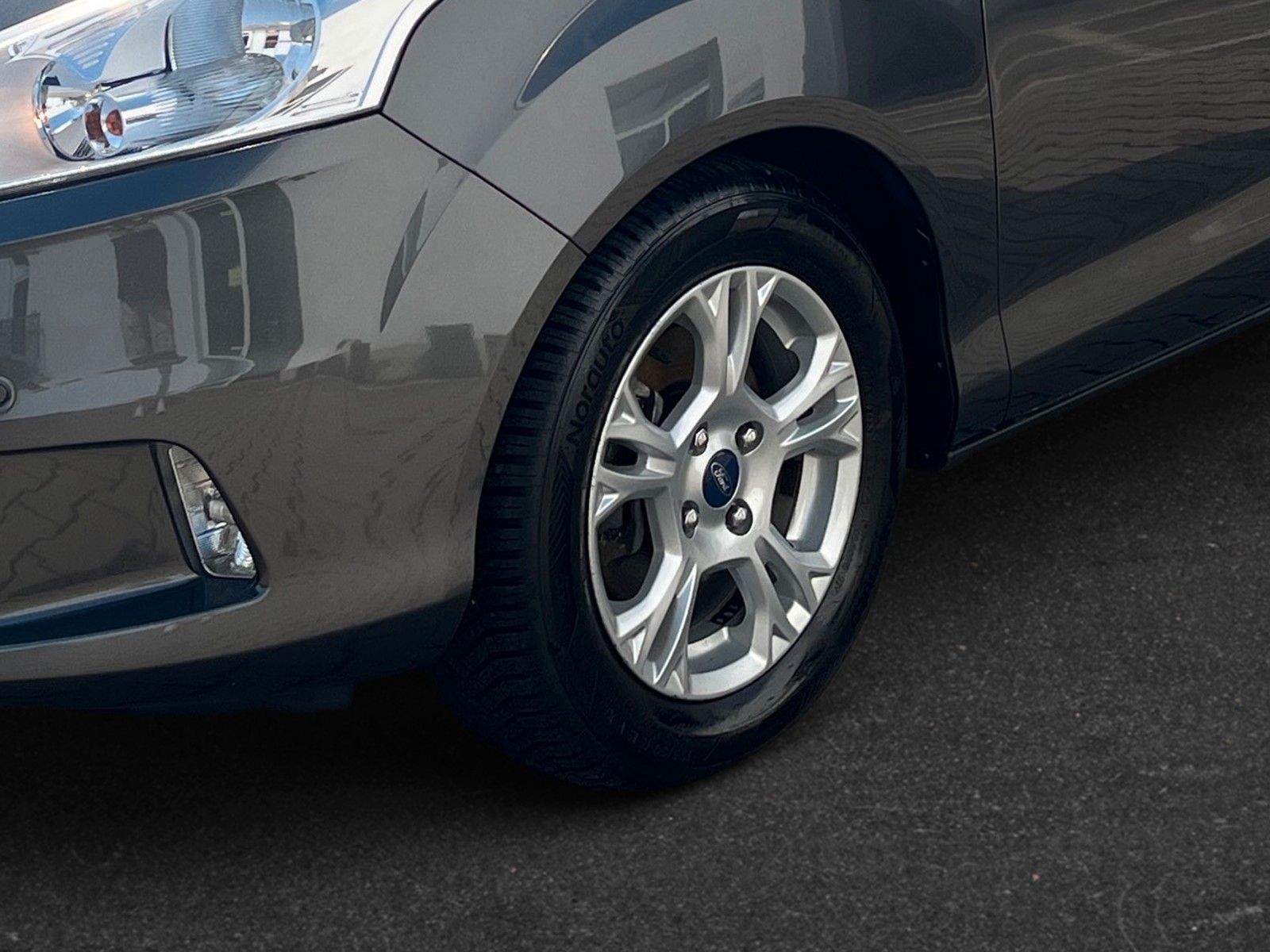Ford B-Max B-MAX Sync Edition – Bild 7