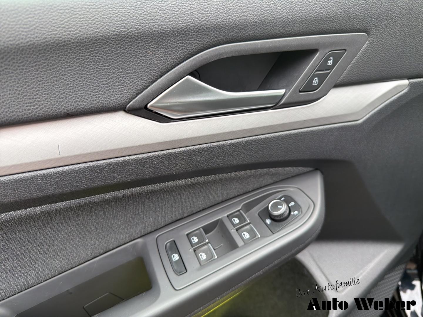 Volkswagen Golf 2.0TDI Life AHK Navi LED ACC Fahrschule, миниатюра 17