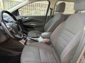 Ford Kuga - 10