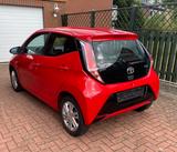 Toyota Aygo (X) 1,0-l-VVT-i x-play touch x-play touch - Toyota Aygo (X) in Oldenburg
