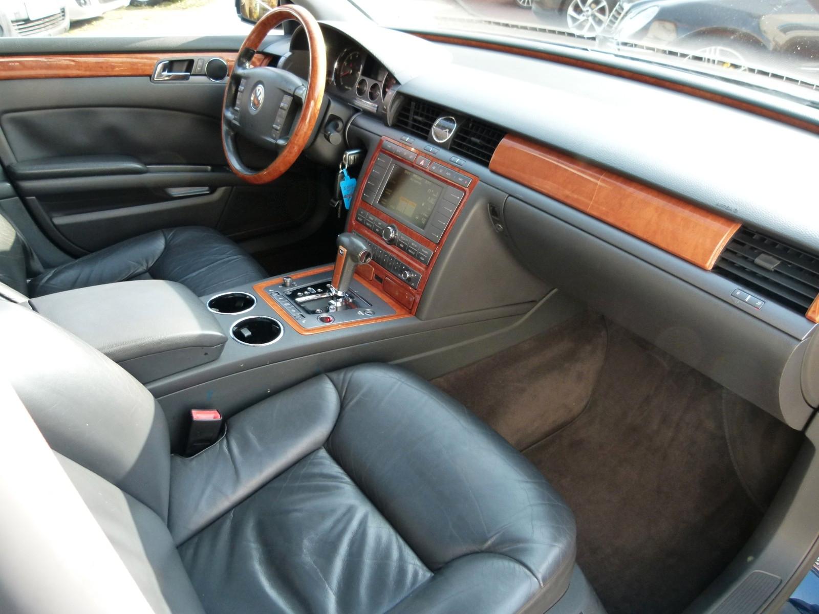 Volkswagen Phaeton 3.2l*Navi*Xenon*LEDER*SHZ*PDC*AHK*