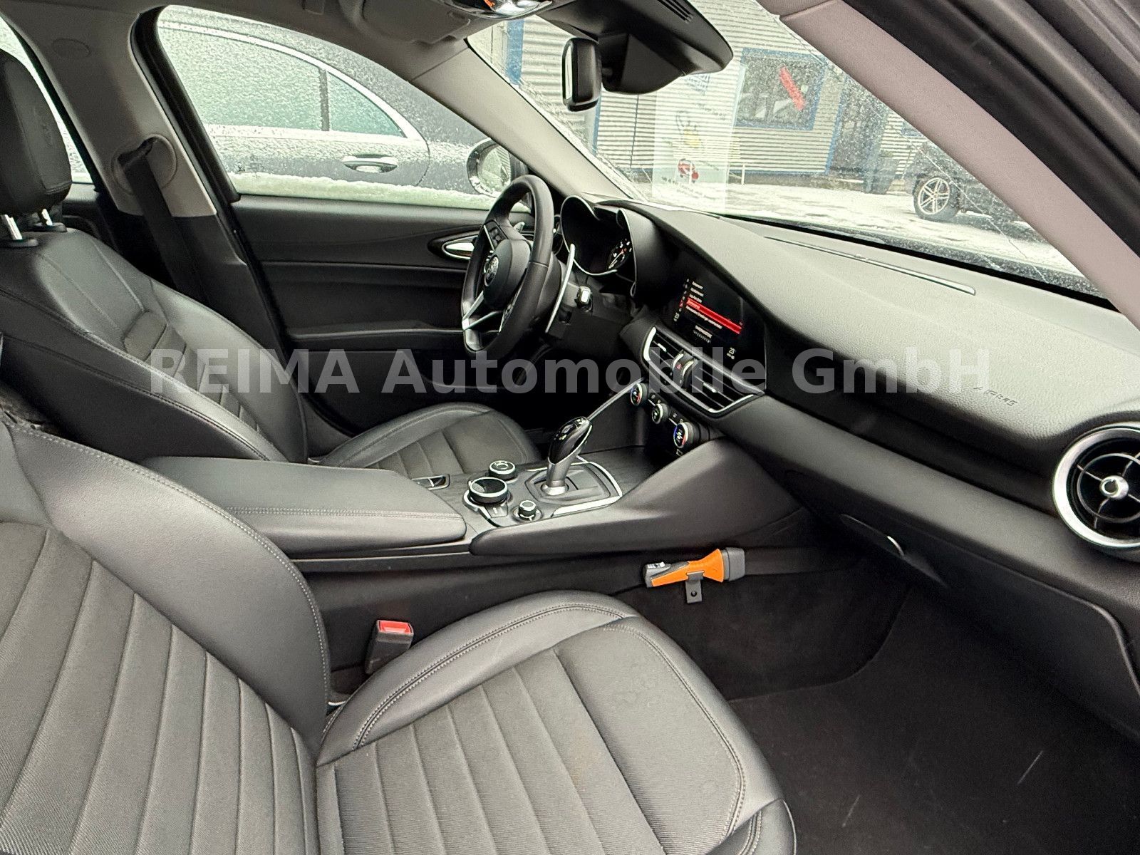 Fahrzeugabbildung Alfa Romeo Giulia 2.2 D 16V 132KW, Navi, DAB, Kamera, Alu