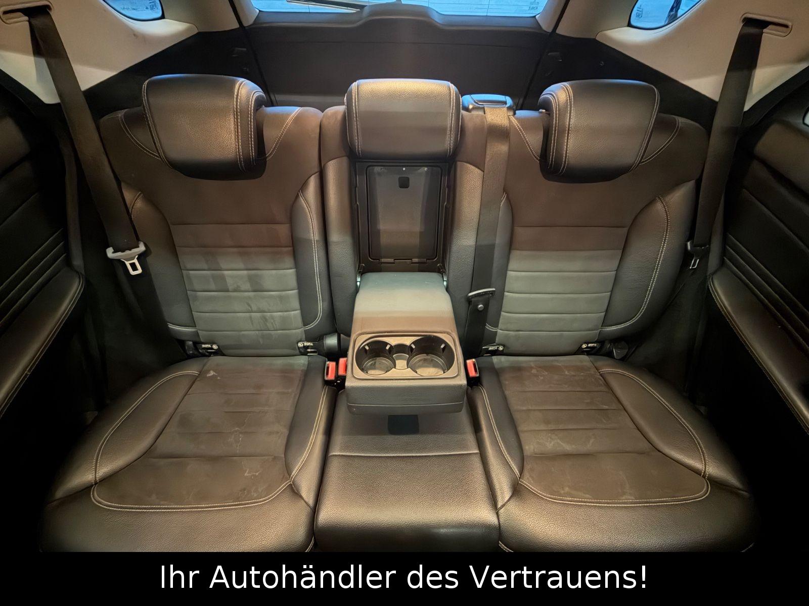 Mercedes-Benz ML 350CDI BlueTec 4Matic*Pano*DISTRONIC*AHK*NAVI