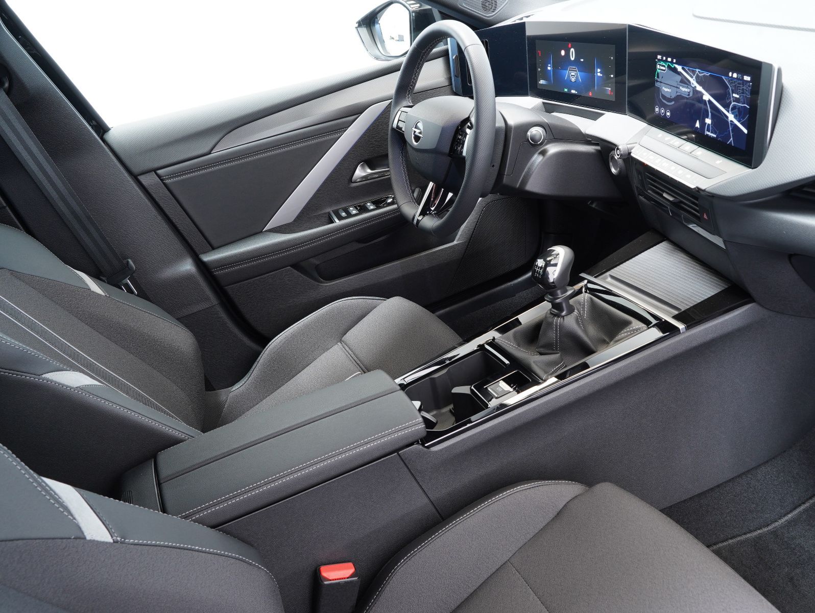 Fahrzeugabbildung Opel Astra L 1.2 Turbo GS LED/INTELLILUX/ACC/AHK/360°