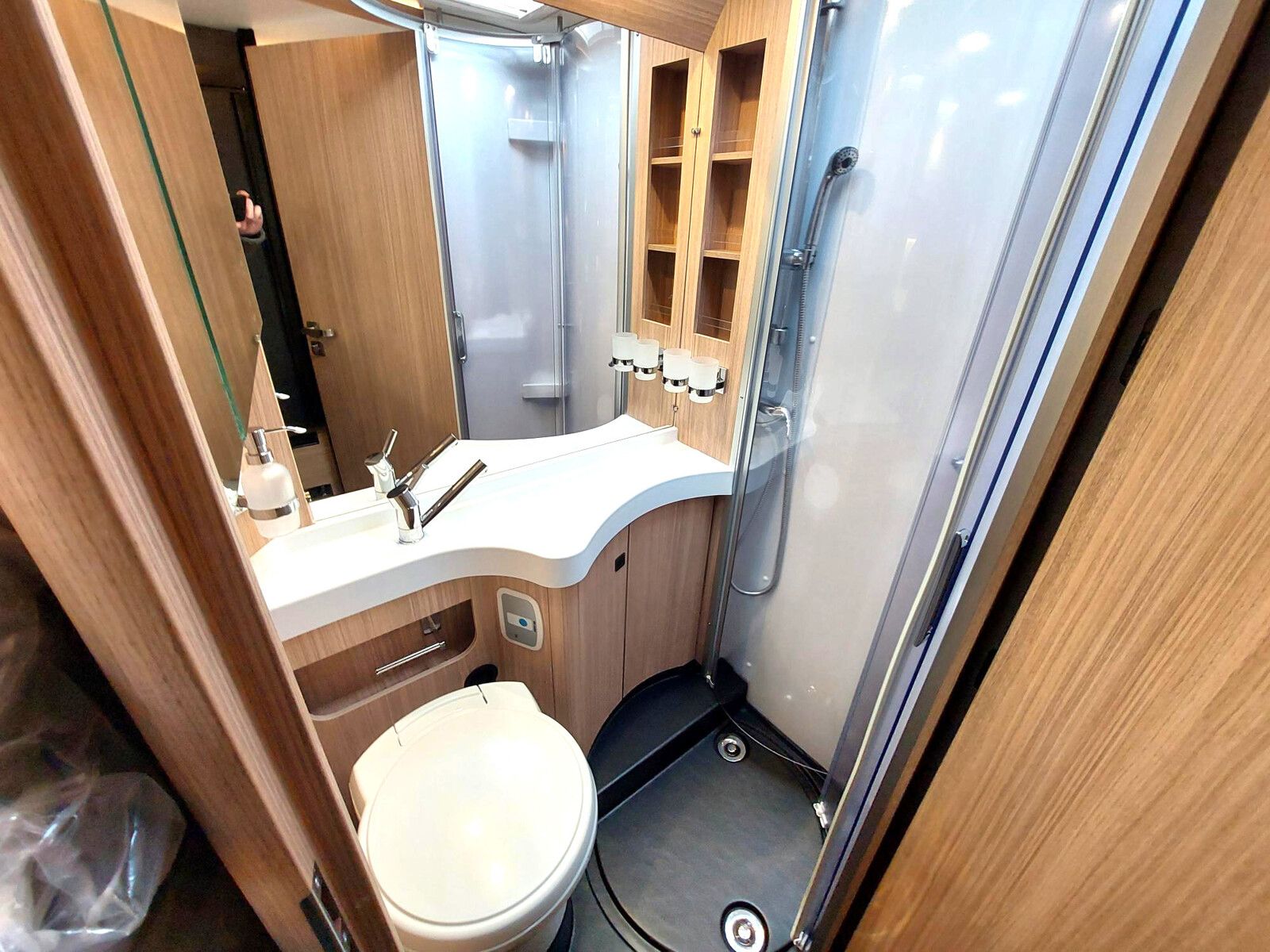 Fahrzeugabbildung Malibu I 430 KB LE comfort FIAT AUTOMATIK TV MARKISE