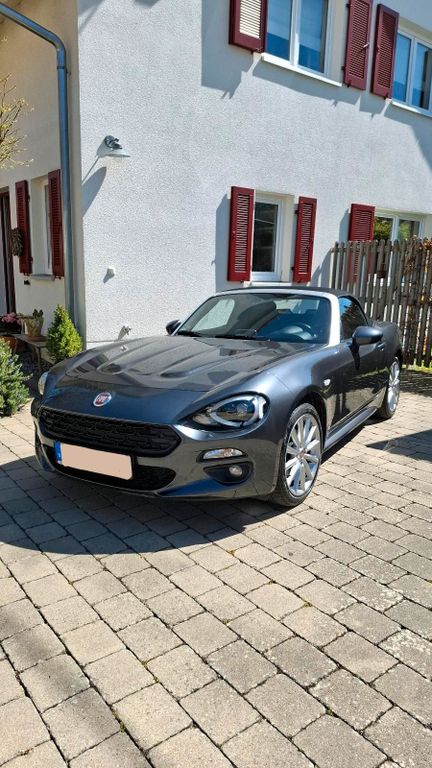 Image of Fiat 124 Spider