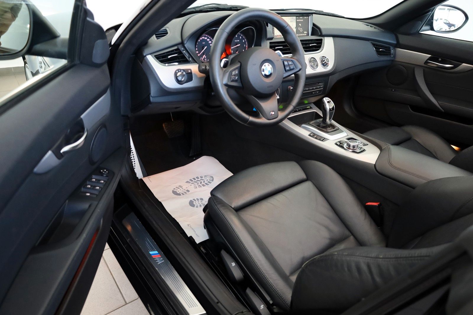 Fahrzeugabbildung BMW Z4 20iA sDrive Roadster M Sport Leder,Navi,Xenon