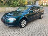 Volkswagen VW Passat  1.6 - Volkswagen Passat Variant aus 2001