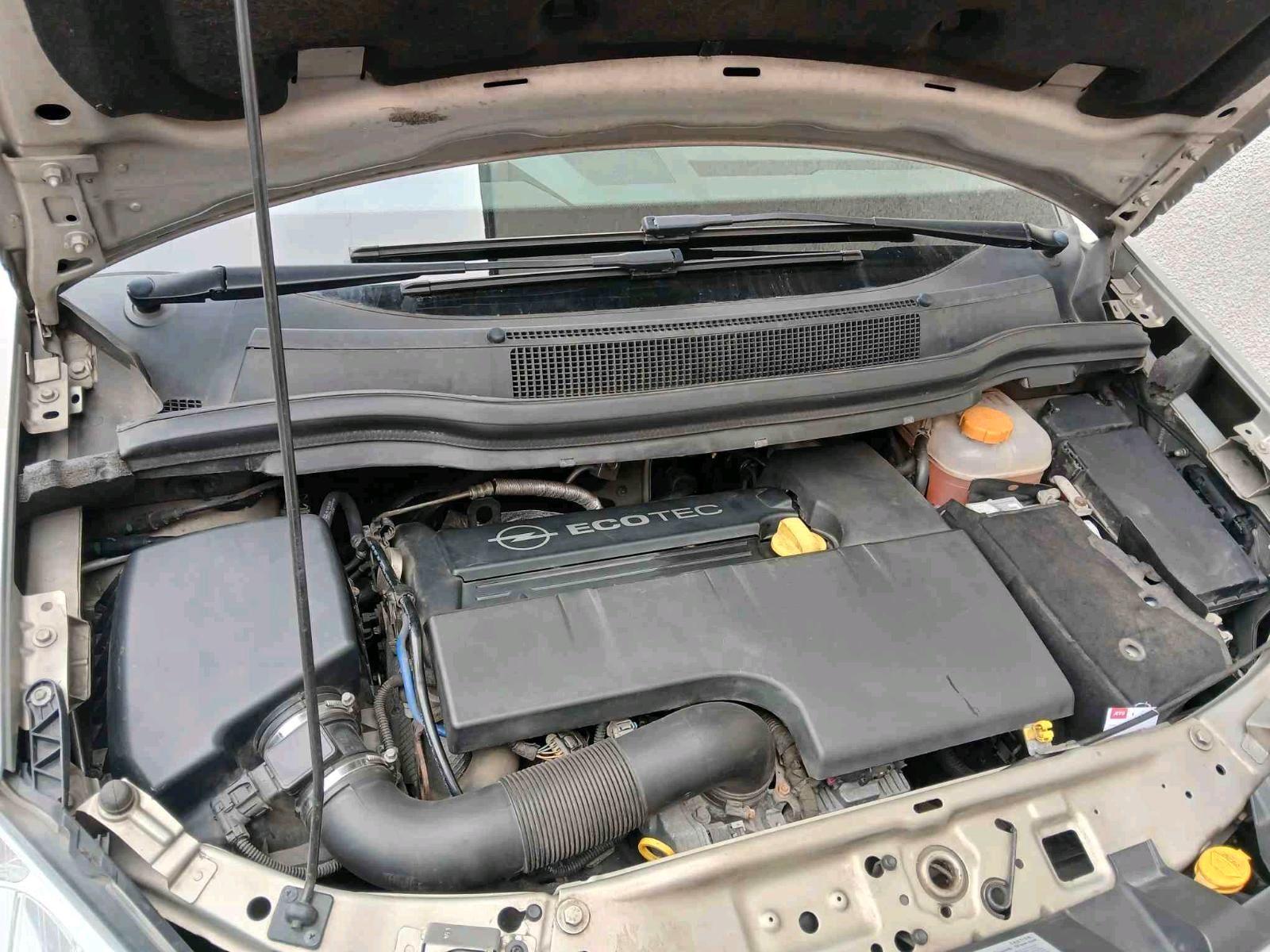 Opel Zafira 2009 — photo 7