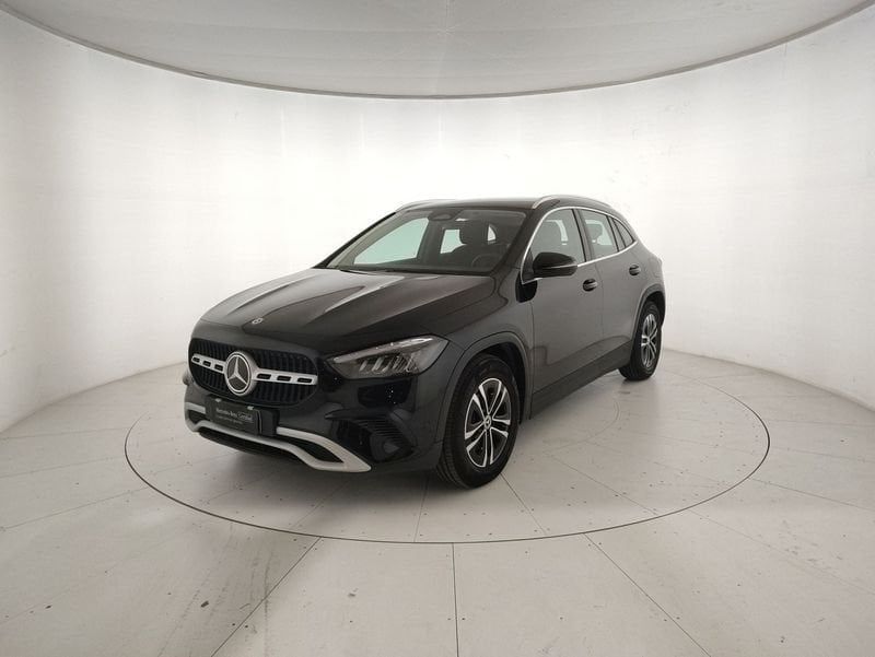 Mercedes-Benz GLA 180 d Advanced auto