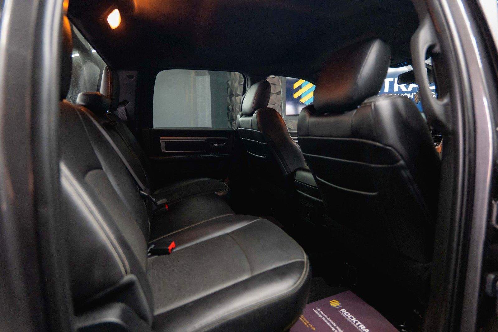 Fahrzeugabbildung Dodge RAM 5.7 V8 HEMI 4x4 Sport OFFROAD Night WARLOCK