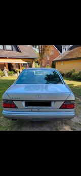 Mercedes-Benz E 320 Coupe - Mercedes-Benz E 320 mit Benzin-Antrieb