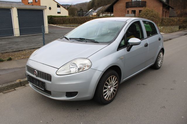 Fiat Grande Punto 1.4 8V Active/Klima/*Motor Defekt*