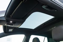 Fahrzeugabbildung Volkswagen Golf VII Lim. R 4Motion*top*8-fach bereift*