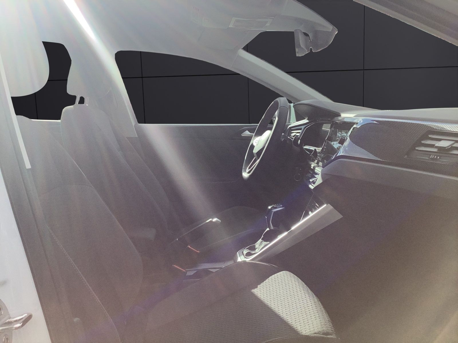 Fahrzeugabbildung Volkswagen Polo Life TSI DSG LED ACC SH RearView Climatroni