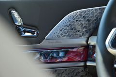 BMW M760 – 10 / 24