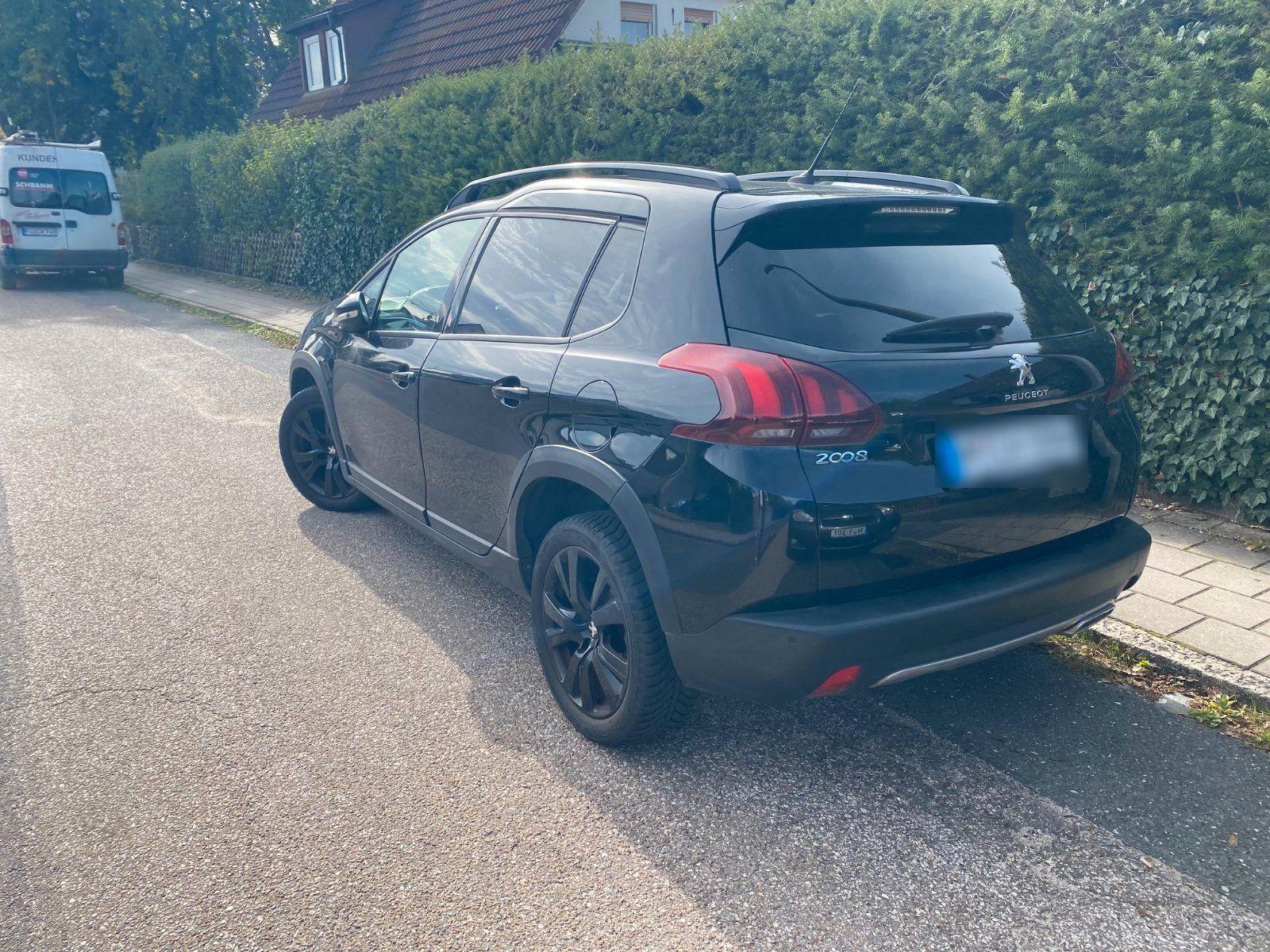 Peugeot e-2008