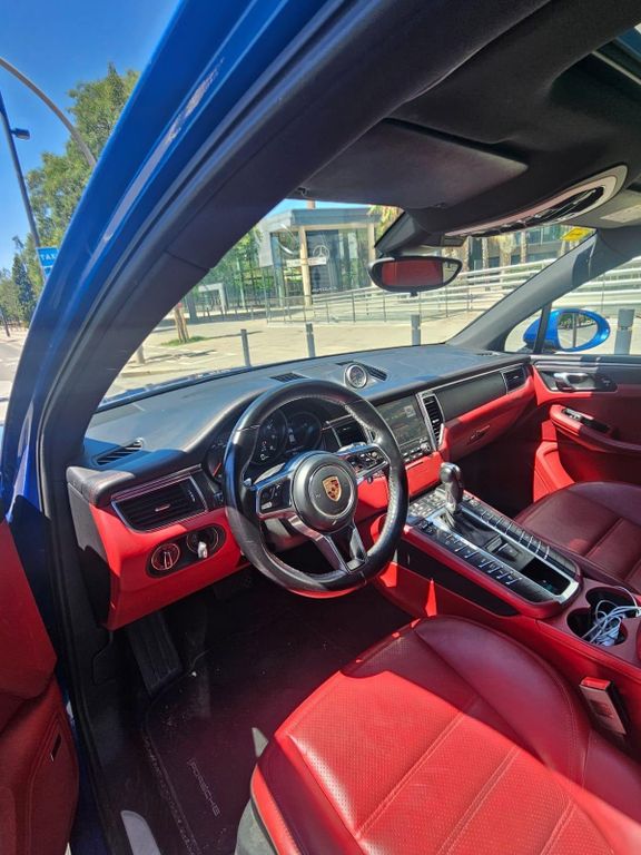 Image of Porsche Macan