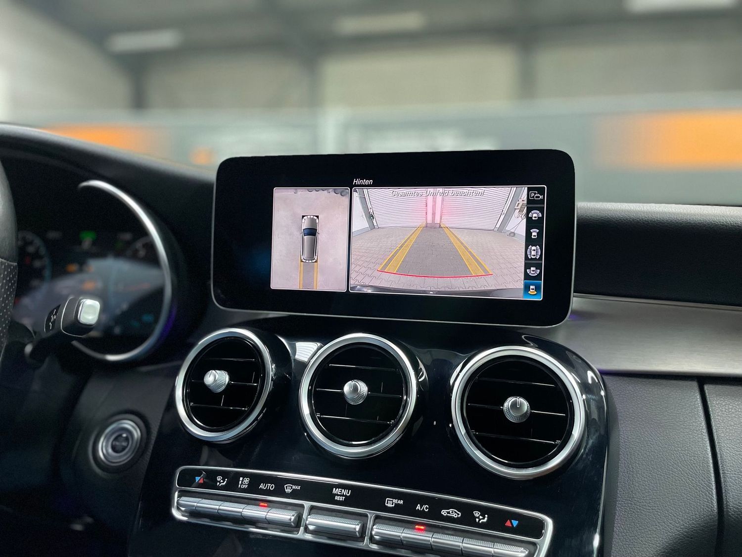 Fahrzeugabbildung Mercedes-Benz C 300 T AMG Night#LED#Mbux#360°#M-Beam#Burmester