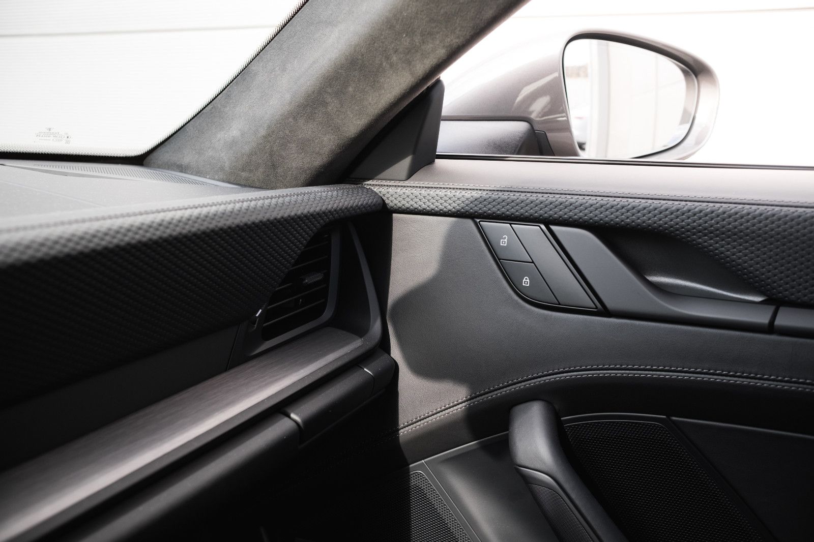 Fahrzeugabbildung Porsche 911/992.1 GT3 Touring-LED-18WegeSitz-Lift-Kamera