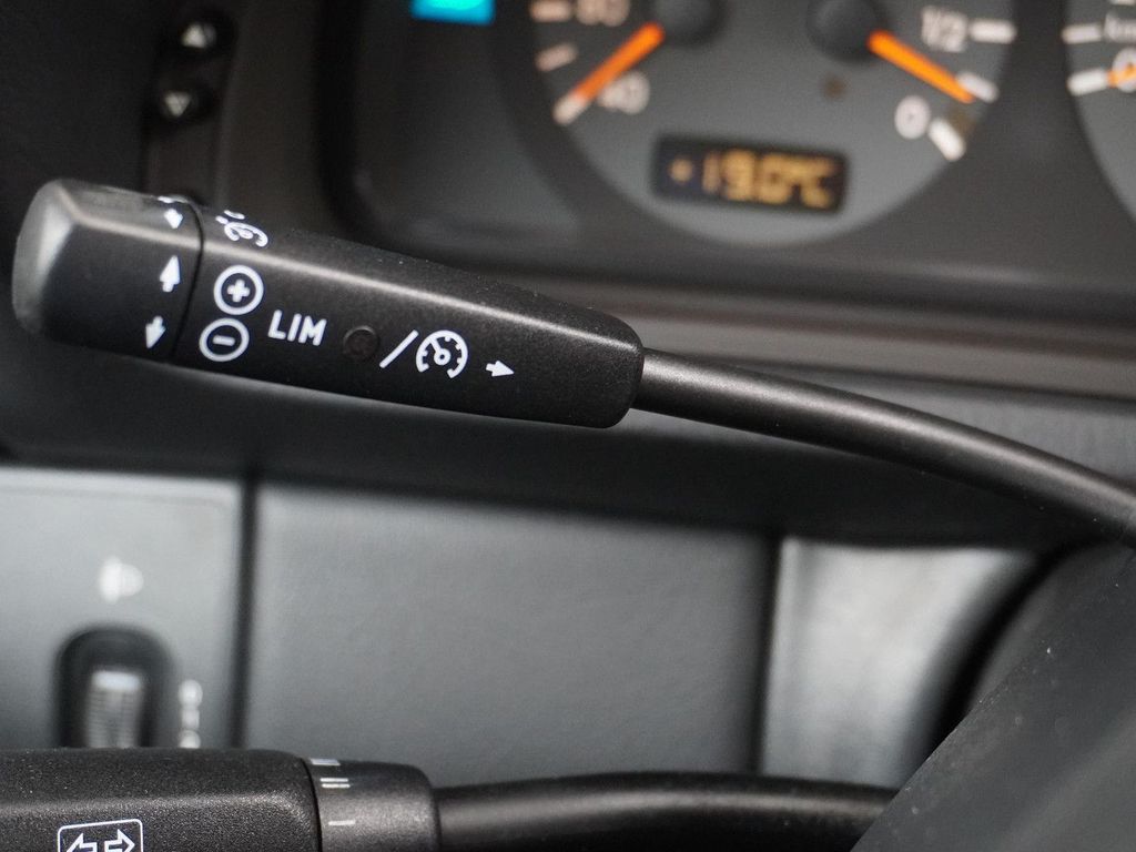 Mercedes-Benz CLK 200 Coupé K. Elegance Händlerwartung Leder a