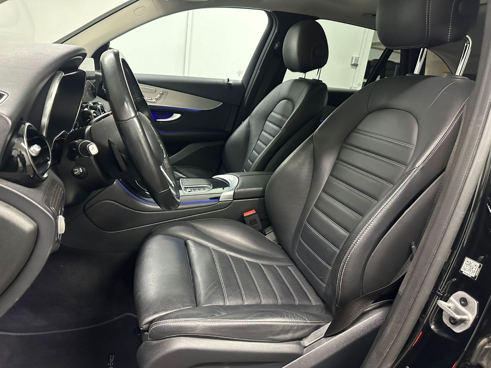 Fahrzeugabbildung Mercedes-Benz GLC 220 d 4MATIC Autom *DISTRO*AHK*360*NAVI*PANO